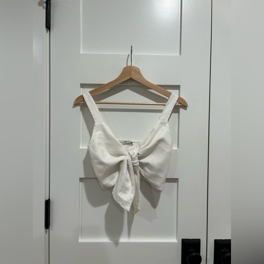 Abercrombie & Fitch Women’s tie front linen top - size small